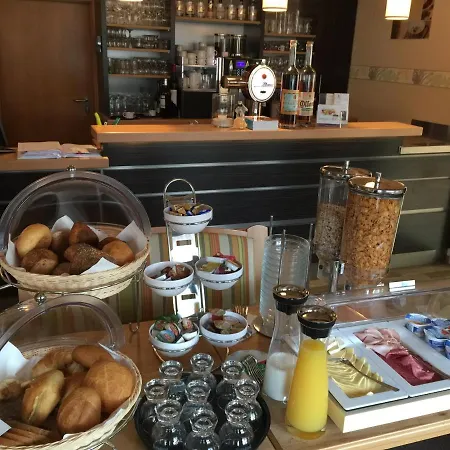 Neumanns Waldschaenke 호텔