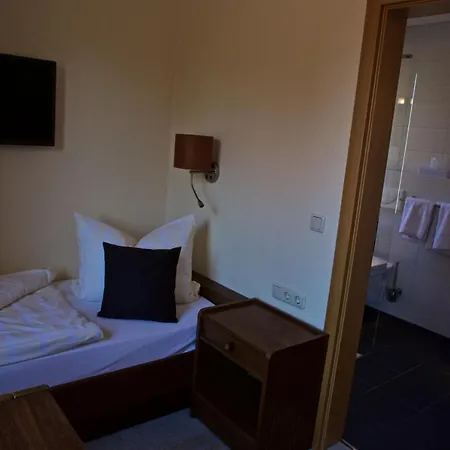 Neumanns Waldschaenke 3* 졸타우