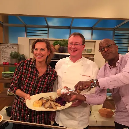 Neumanns Waldschaenke 호텔 졸타우