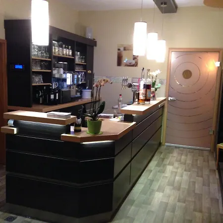 Neumanns Waldschänke 3*