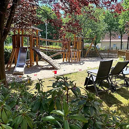 Neumanns Waldschänke Hotel 3*