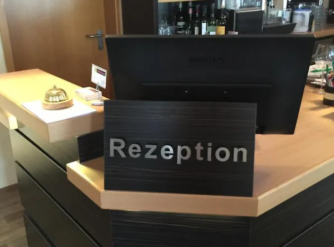 Neumanns Waldschaenke Hotel