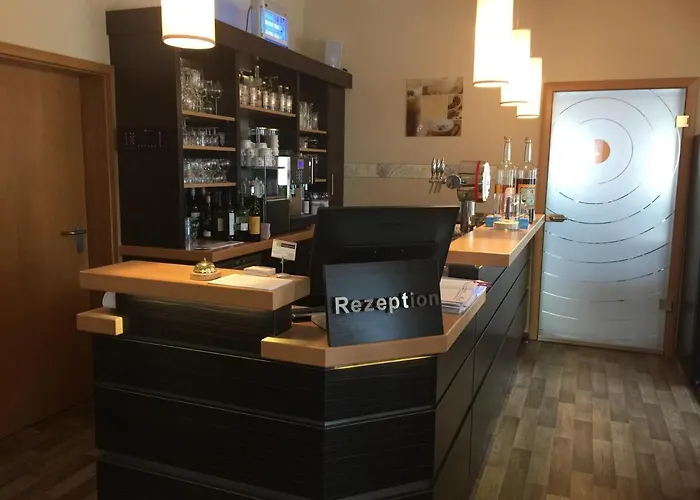 Neumanns Waldschaenke Hotel